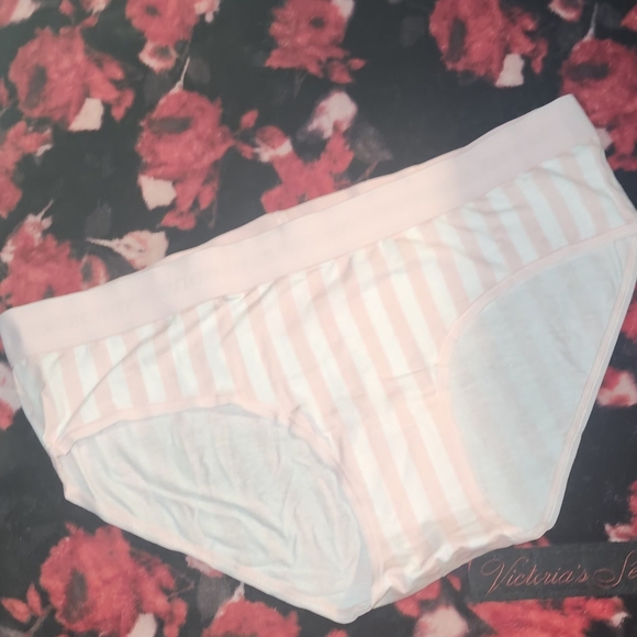 Victoria's Secret Hiphugger Set Size Large NIP - Picture 10 of 15